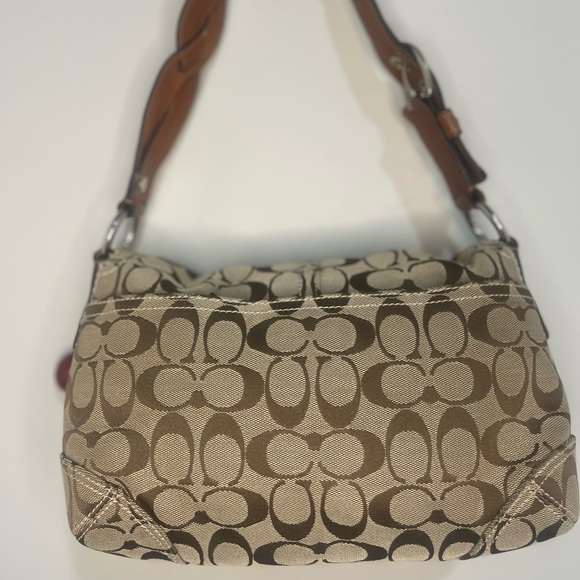 Coach signature Soho Buckle shoulder bag - Picture 7 of 11